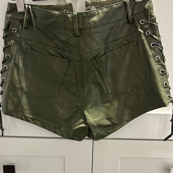 Seek The Label - Leather Shorts - XS - Picture 2 of 2